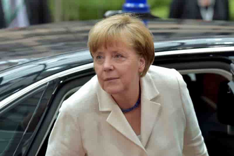 Time magazine nomme angela merkel personnalite de l'annee 2015