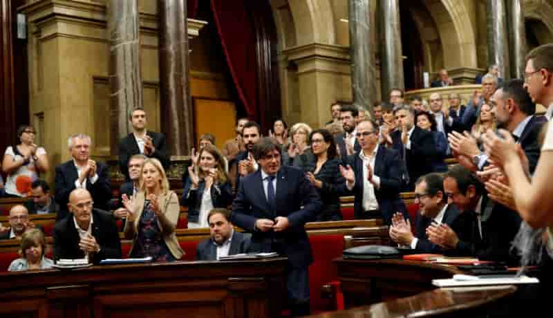 Le parlement catalan se prononce pour un referendum en 2017