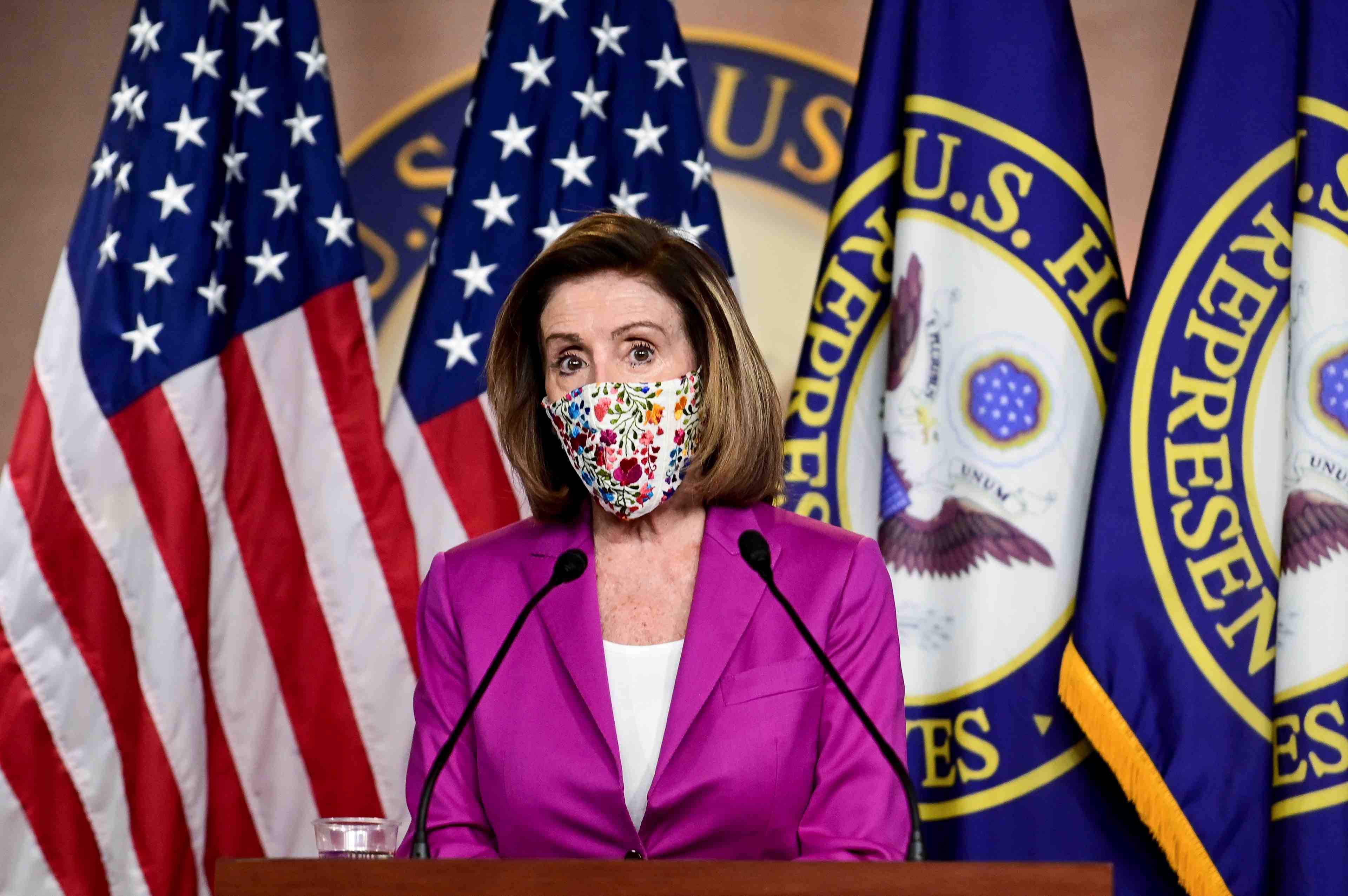 Pelosi cherche a empecher trump d'utiliser des armes nucleaires