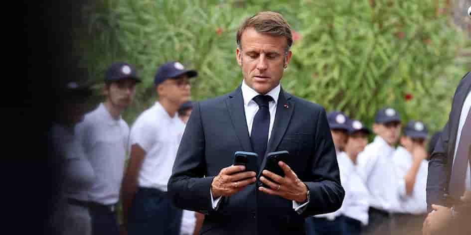 François Hollande et Nicolas Sarkozy, deux anciens présidents de la République, ont été reçus ce lundi à l'Elysée dans le cadre des consultations menées par Emmanuel Macron pour dénicher une personnalité pour Matignon capable d'assurer une stabilité institutionnelle.