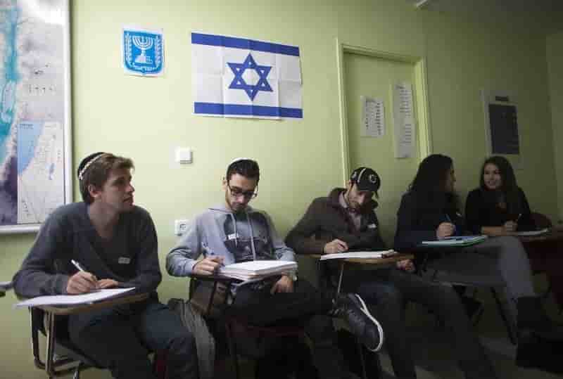 Les juifs de france ont emigre en nombre record en israel en 2015