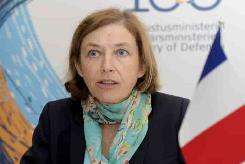 Parly met en garde les industriels sur le respect des budgets