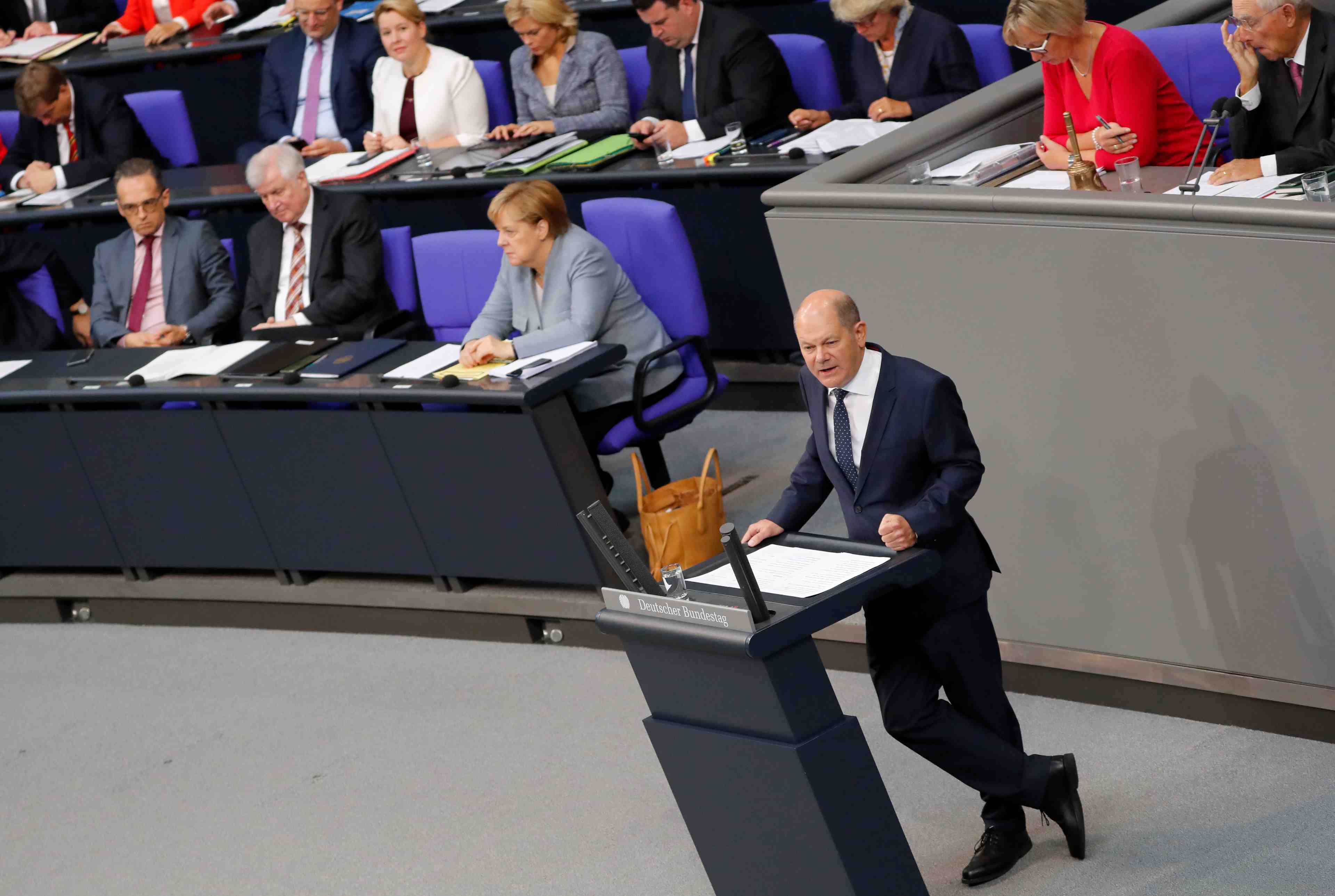 Berlin peut contrer une crise a coups de milliards d'euros, dit scholz