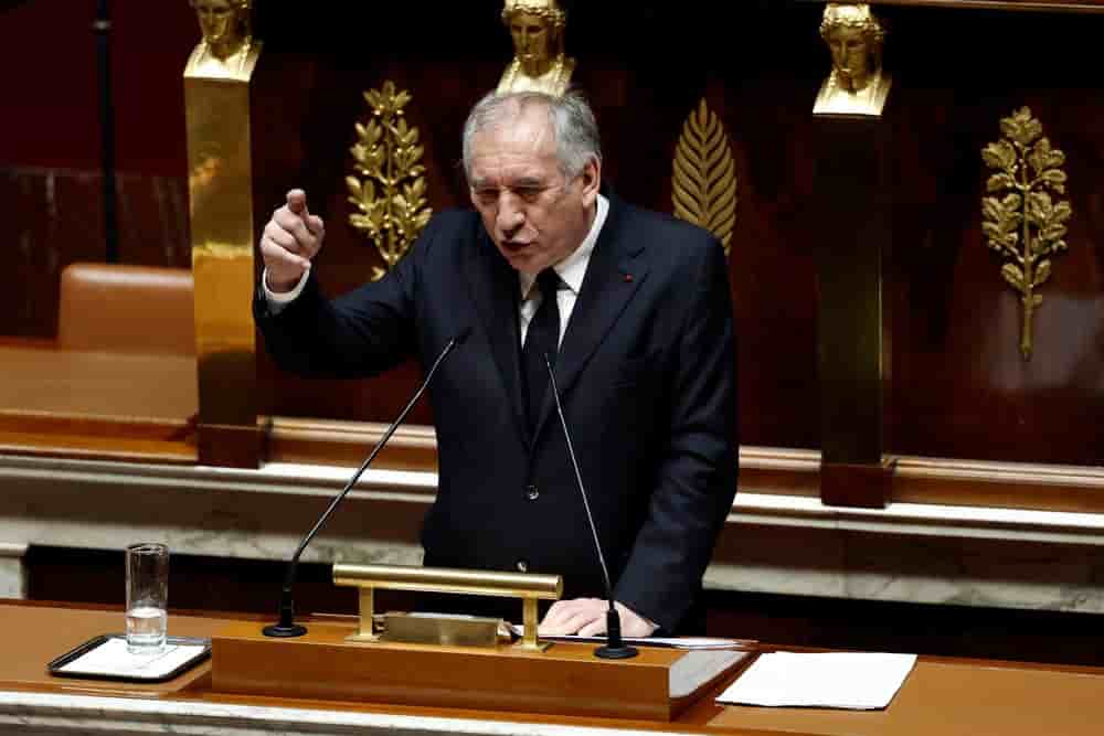 Le premier ministre a toutefois défini la transition écologique de « priorité », « ardente obligation qui doit être poursuivie et amplifiée ».