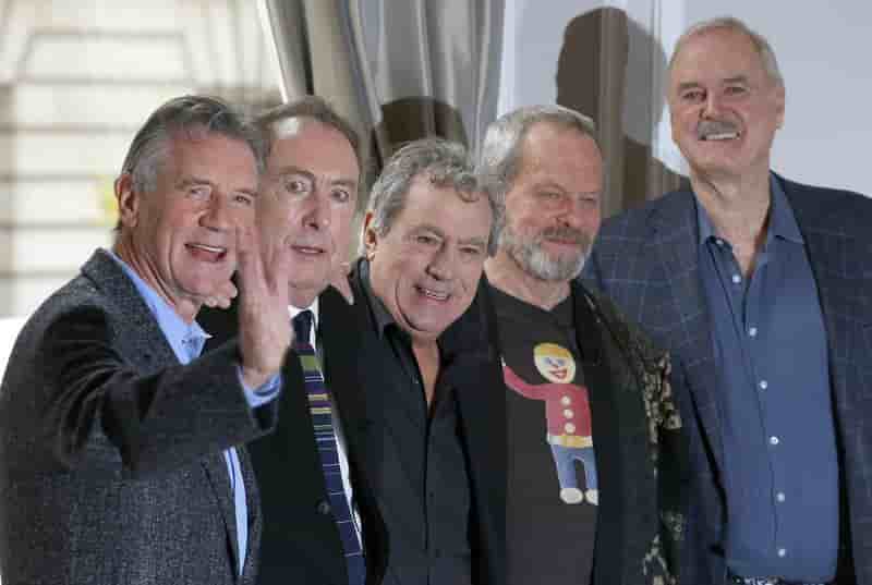 Les Monty Python promettent "comédie et sexe à l'ancienne"