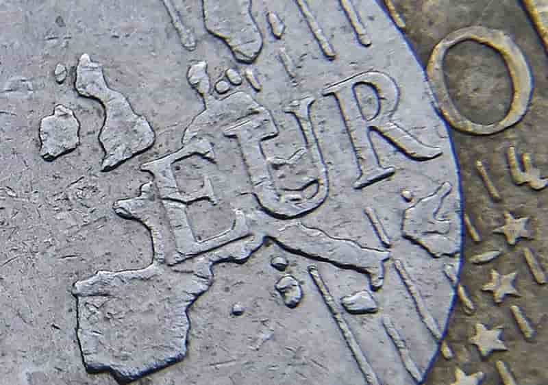A 1,25 dollar, l'euro poserait probleme a la bce
