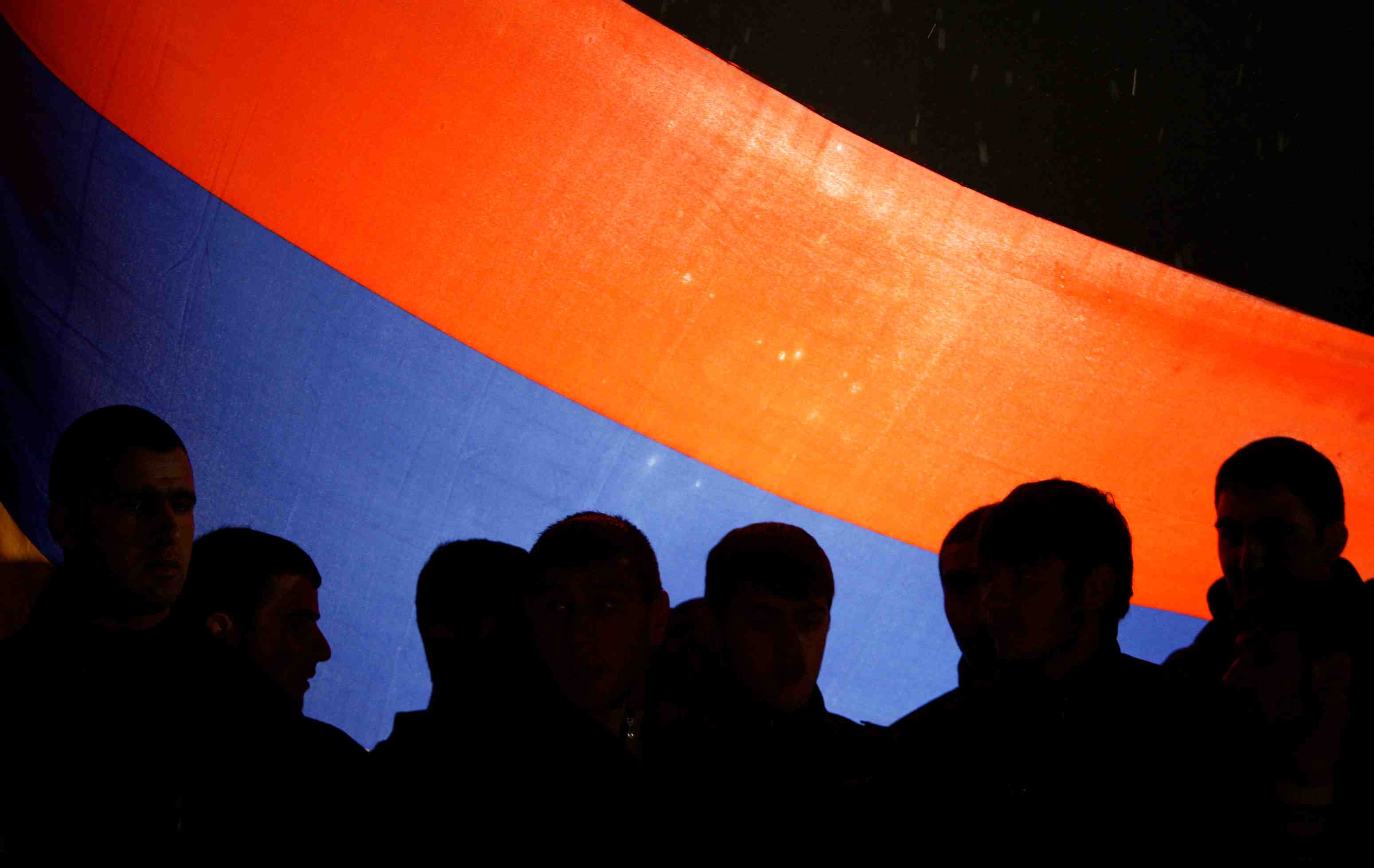 L'armenie accuse l'azerbaidjan de violer son integrite territoriale