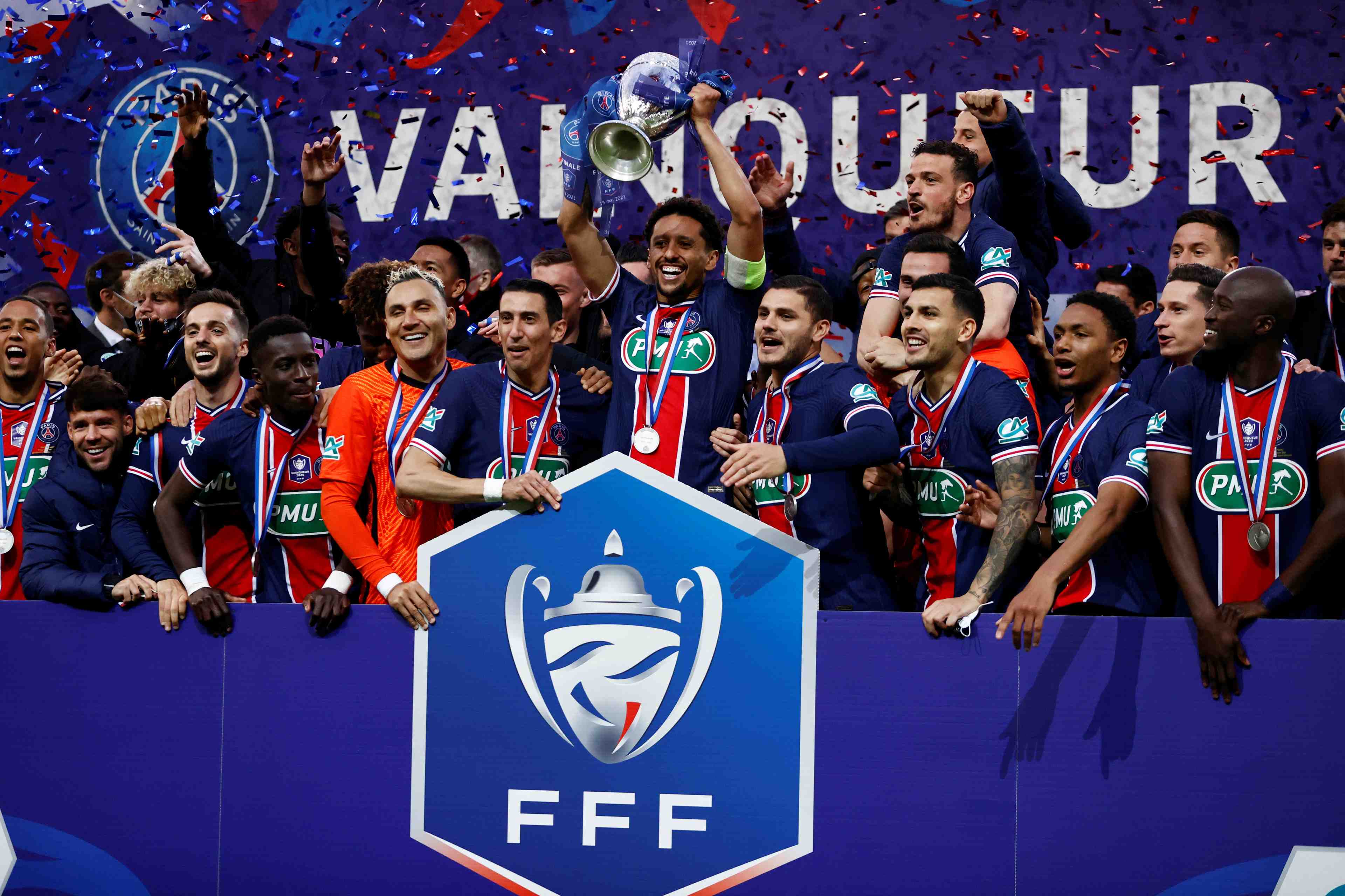 Les fonds cvc et bain lorgnent une part des droits du foot francais