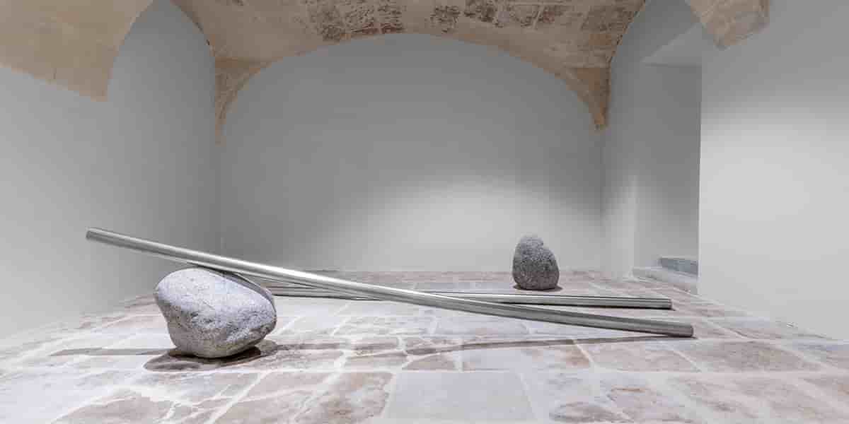 « Relatum – Dissonance », de Lee Ufan, à Arles.