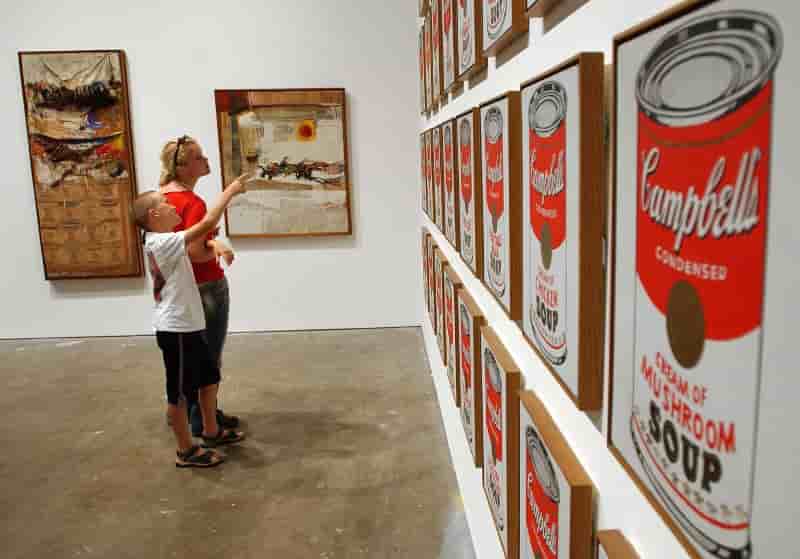 Vol de sept oeuvres d'andy warhol dans le missouri