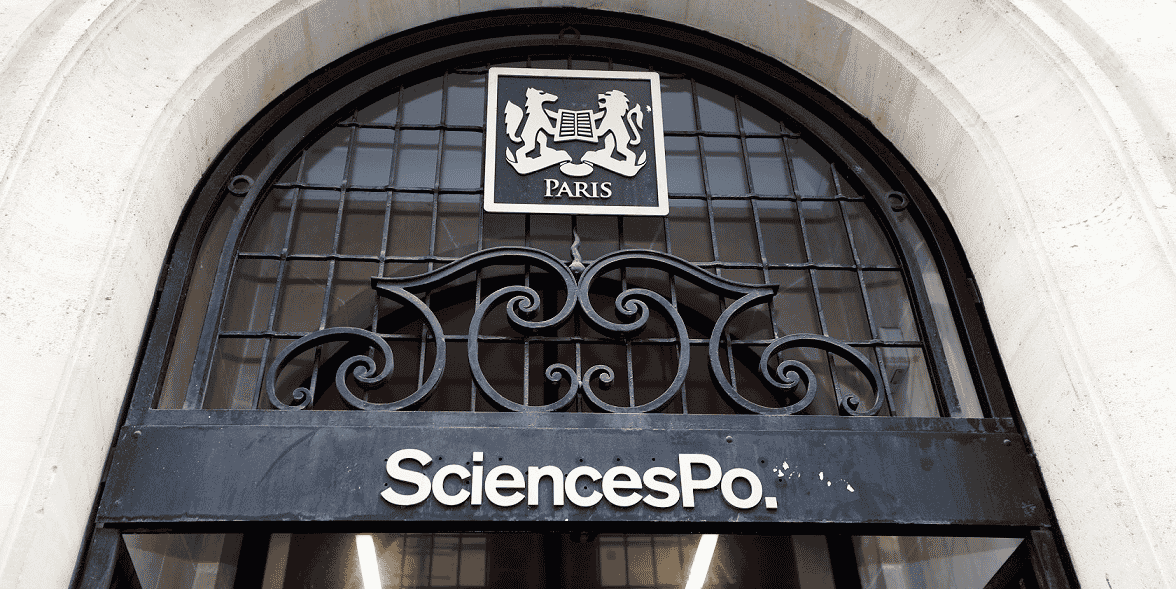 Richard Descoings avait ouvert Sciences Po à des élèves issus des quartiers populaires en 2001.