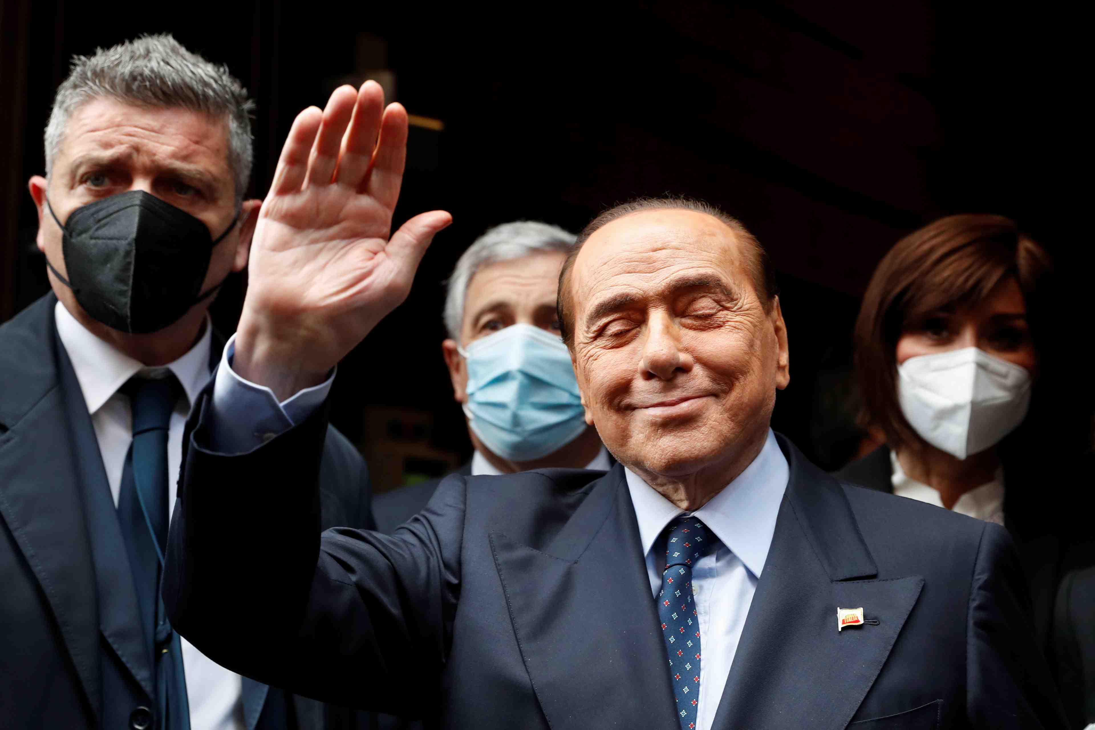 Italie: berlusconi dit que sa sante s'ameliore progressivement