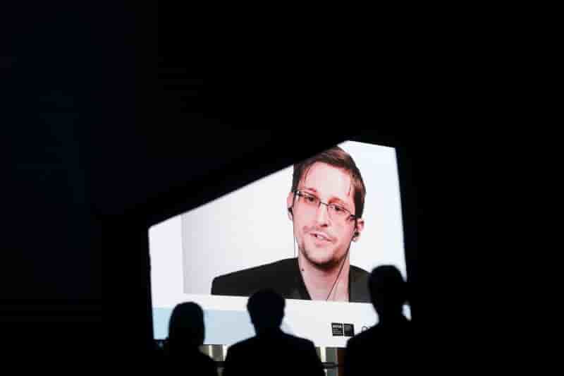 Edward snowden n'est pas un traitre, selon poutine