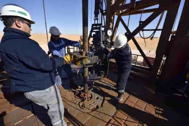 algérie hydrocarbures travailleurs forage site