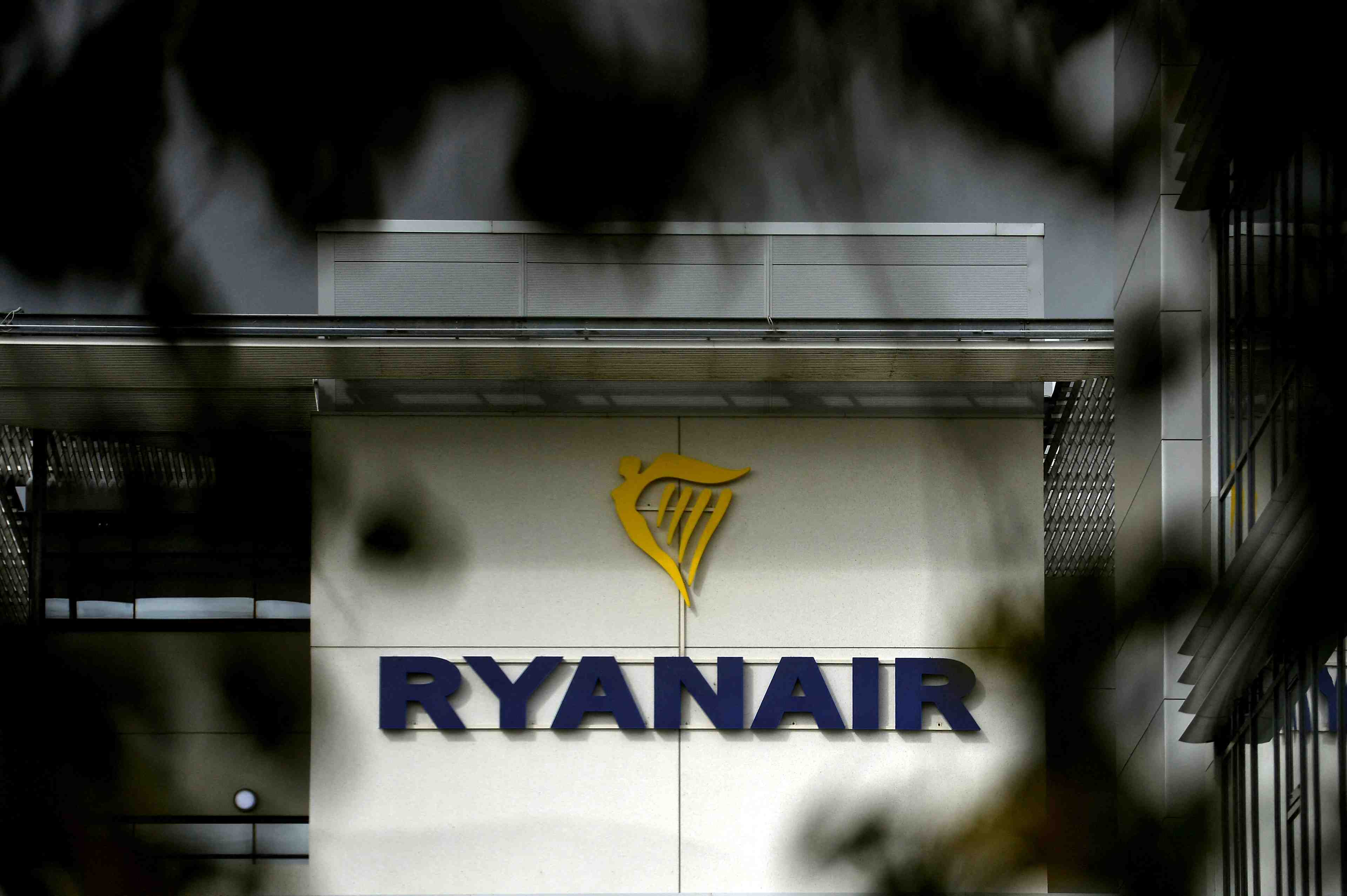 Coronavirus: la compagnie ryanair double sa prevision de perte annuelle
