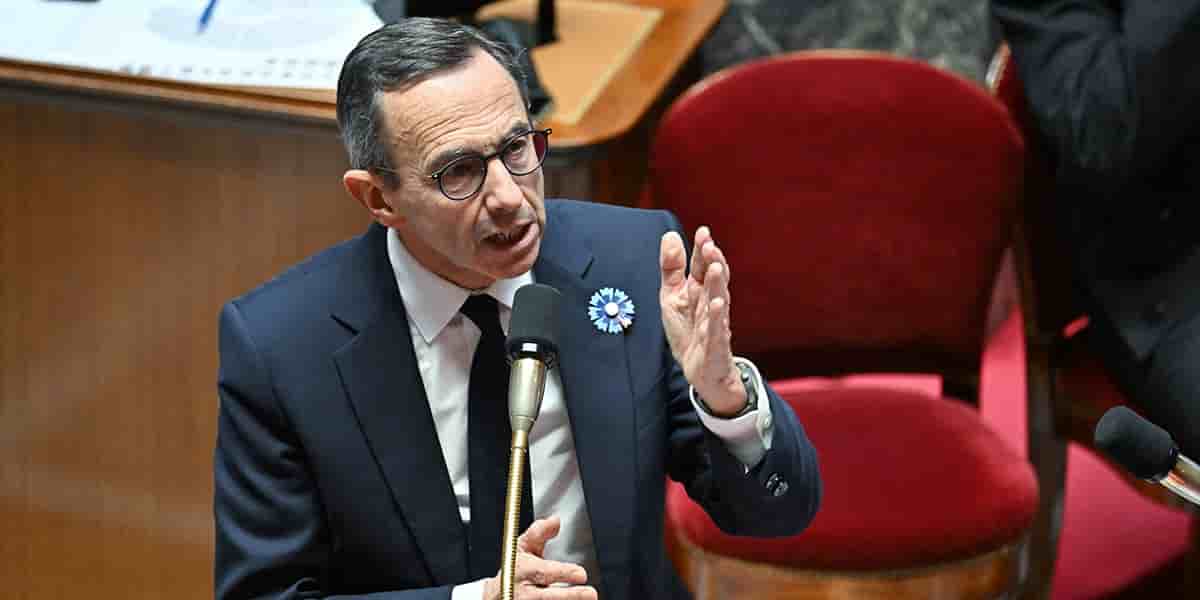 Le ministre de l'Intérieur Bruno Retailleau lors d'une séance de questions du gouvernement à l'Assemblée nationale française le 5 novembre 2024.