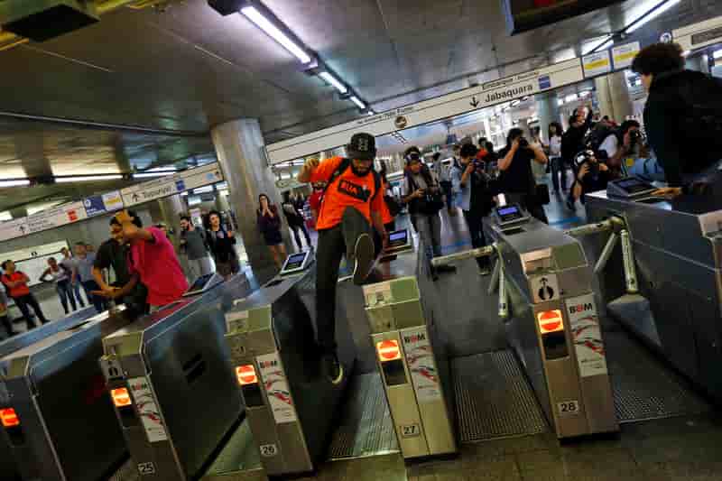 Grève suspendue dans le métro de Sao Paulo