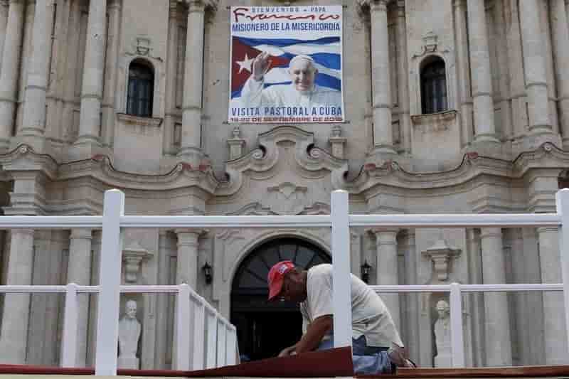 Cuba attend le pape francois