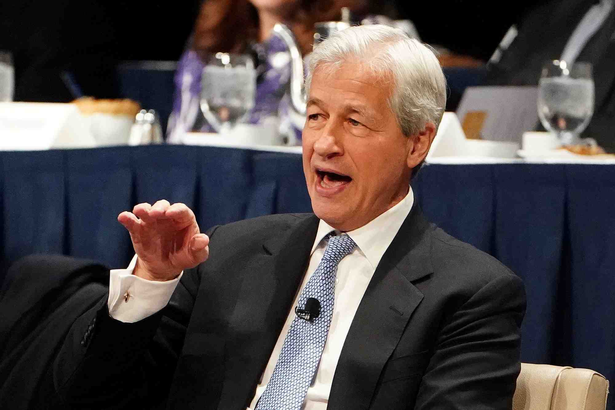 Dimon (jpmorgan) critique la reglementation du credit immobilier