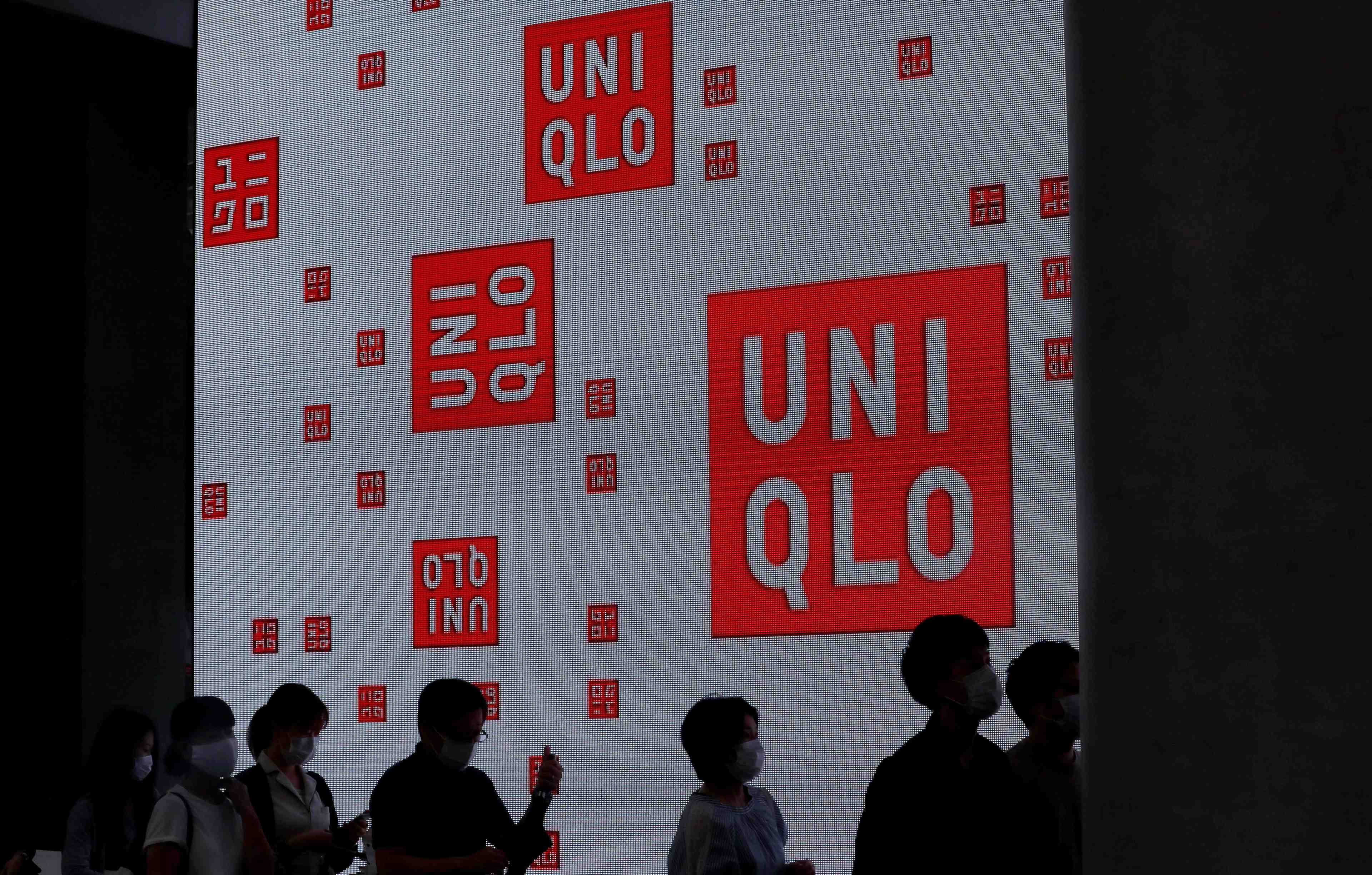 Fast retailing (uniqlo): le benefice d'exploitation au premier trimestre depasse les attentes