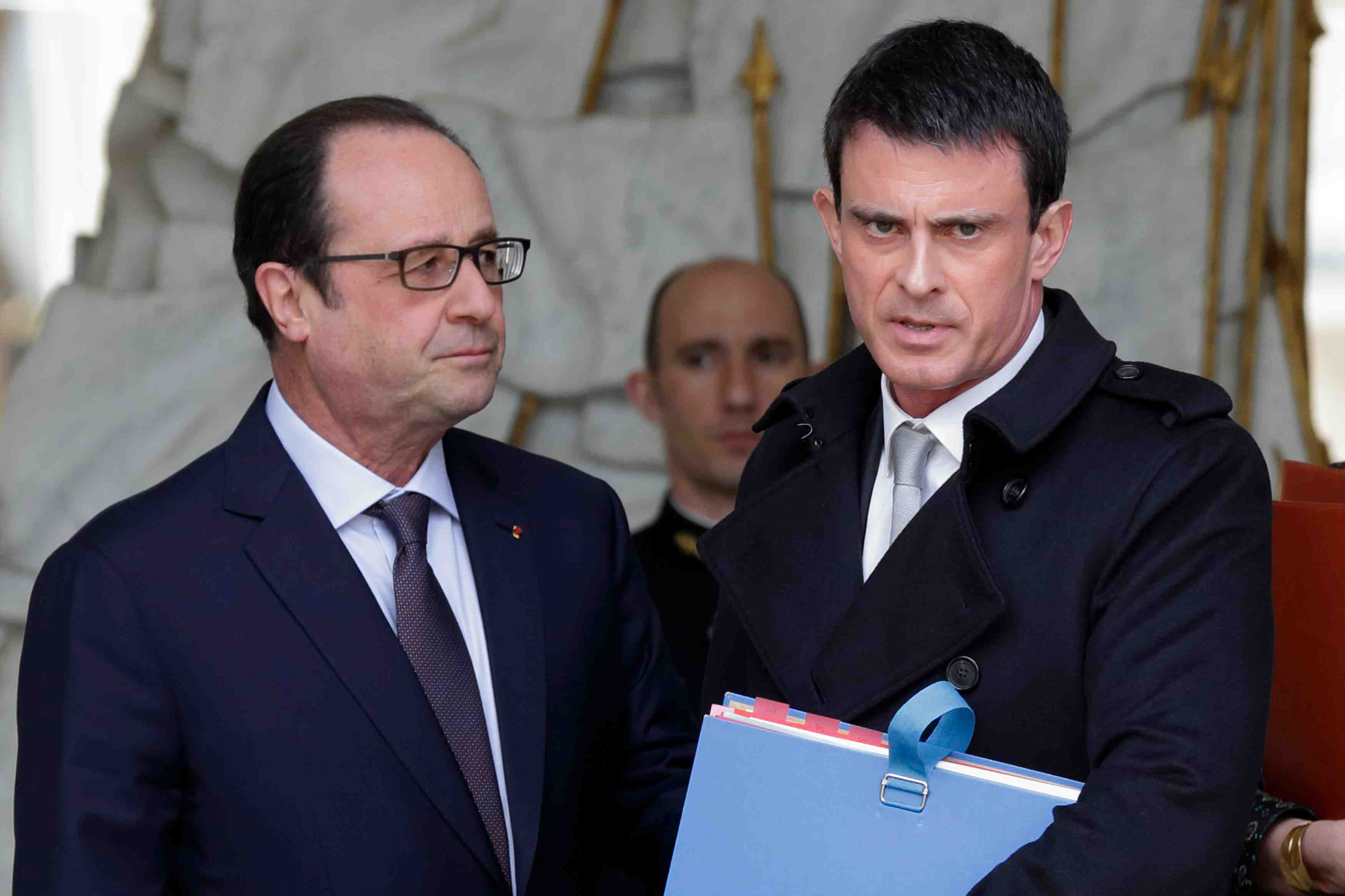 Remaniement ministeriel possible, voire probable avant l'ete