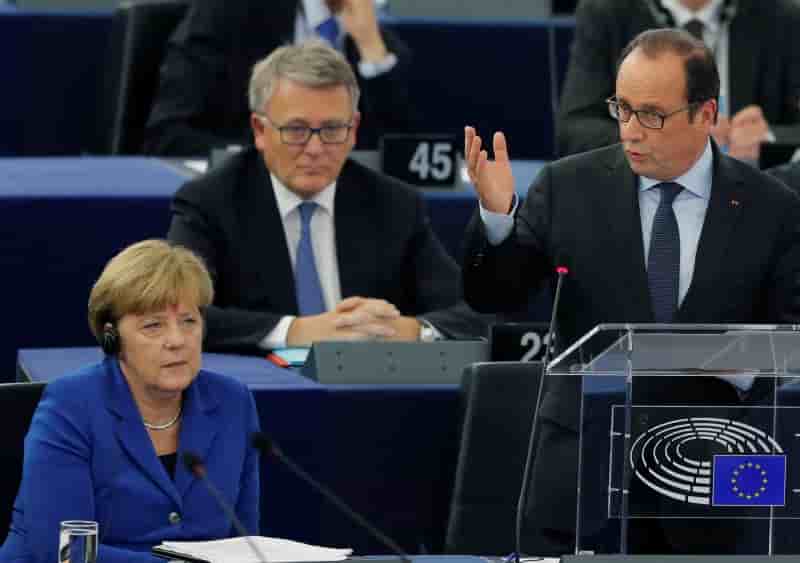 Face aux crises, francois hollande et angela merkel pronent un renforcement de l’europe 