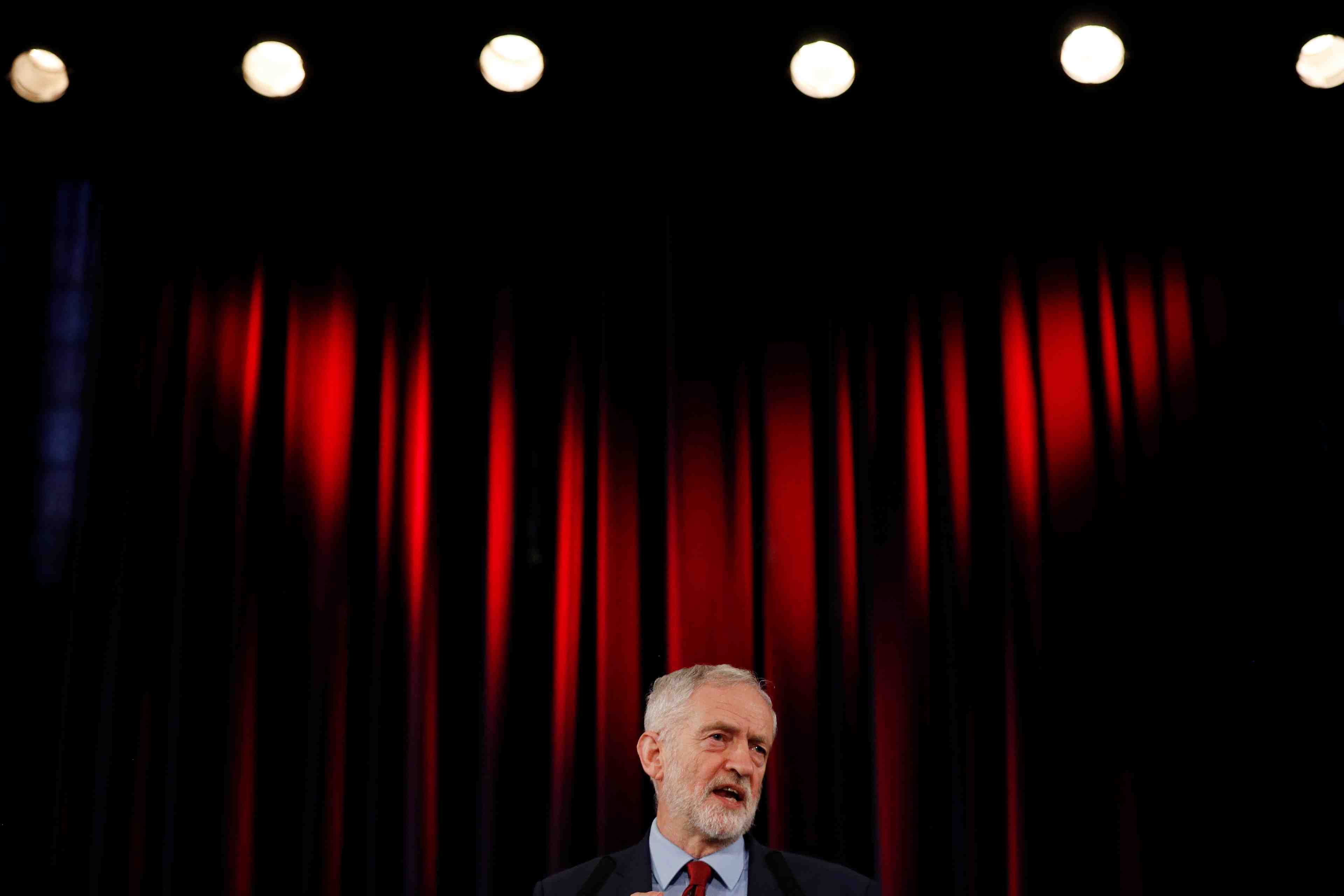 Brexit: corbyn n'exclut pas un nouveau referendum