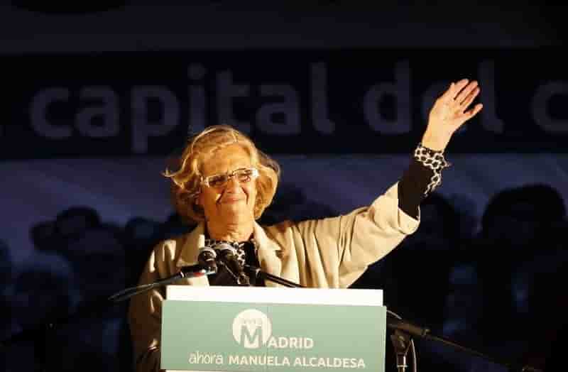 Manuela carmona, maire de madrid avec le soutien de la gauche