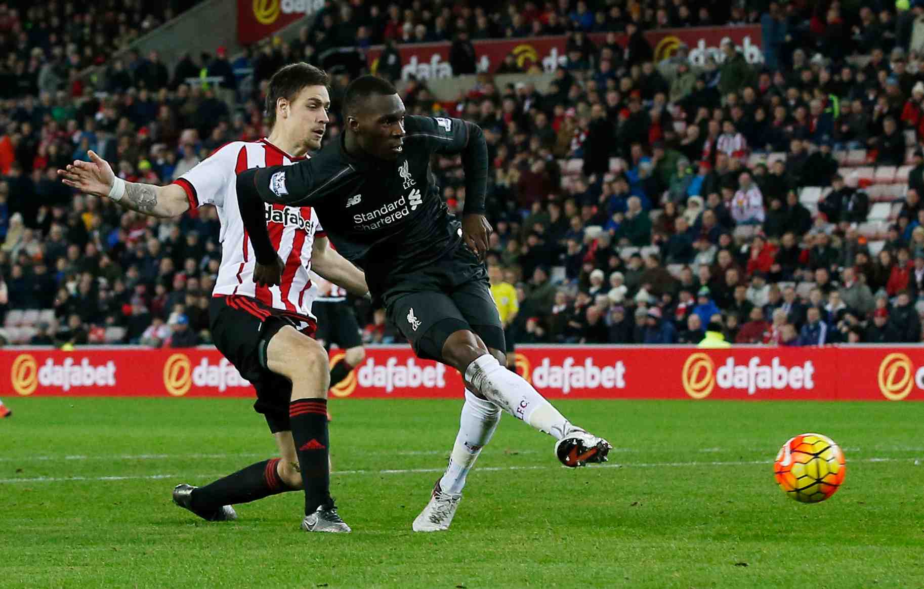 Liverpool gagne encore grace a benteke