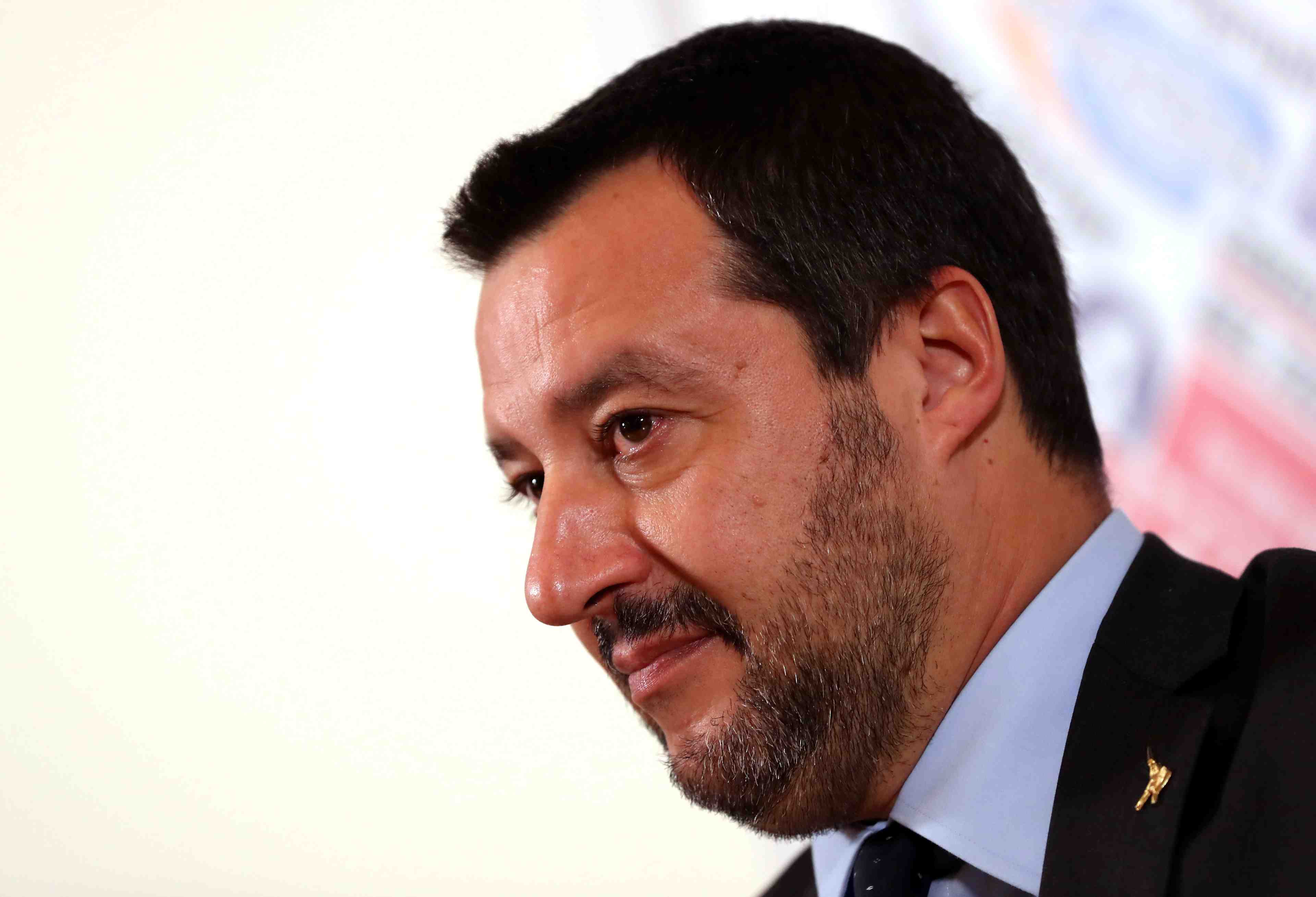 Salvini critique en italie pour avoir denonce les "terroristes" du hezbollah