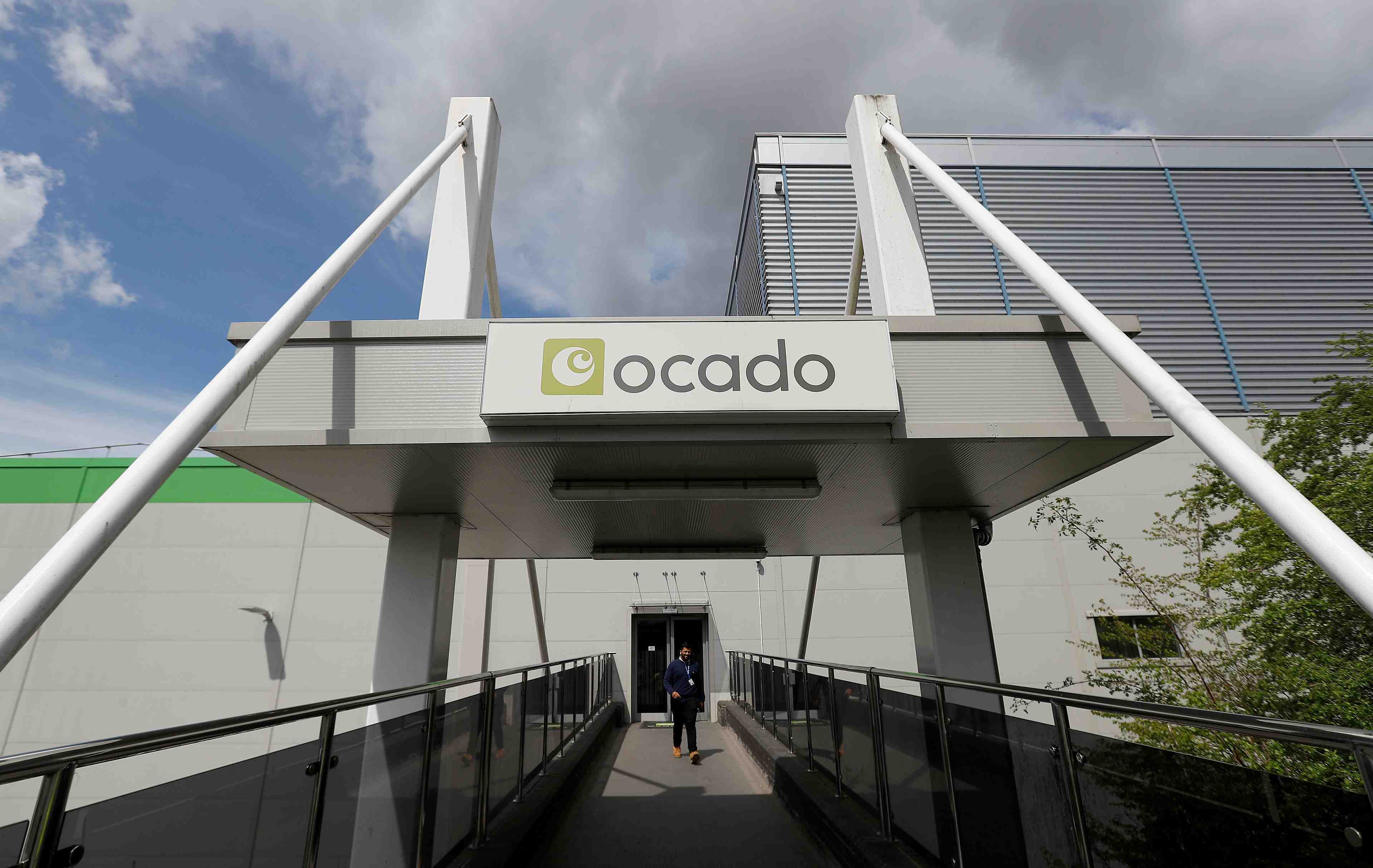 Ocado, partenaire de casino, affecte par un incendie
