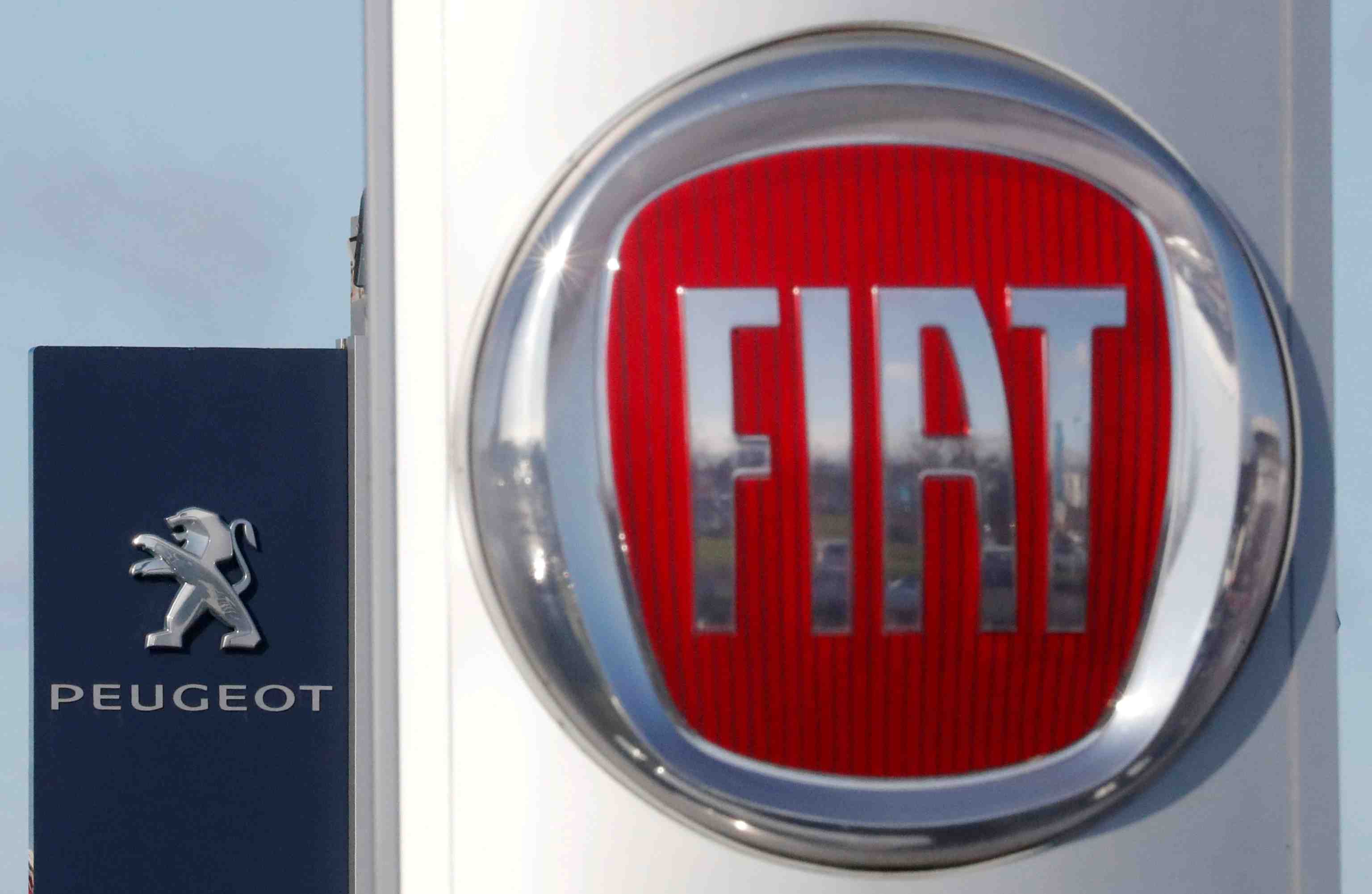 Fusion psa-fiat chrysler: la commission europeenne prolonge son enquete