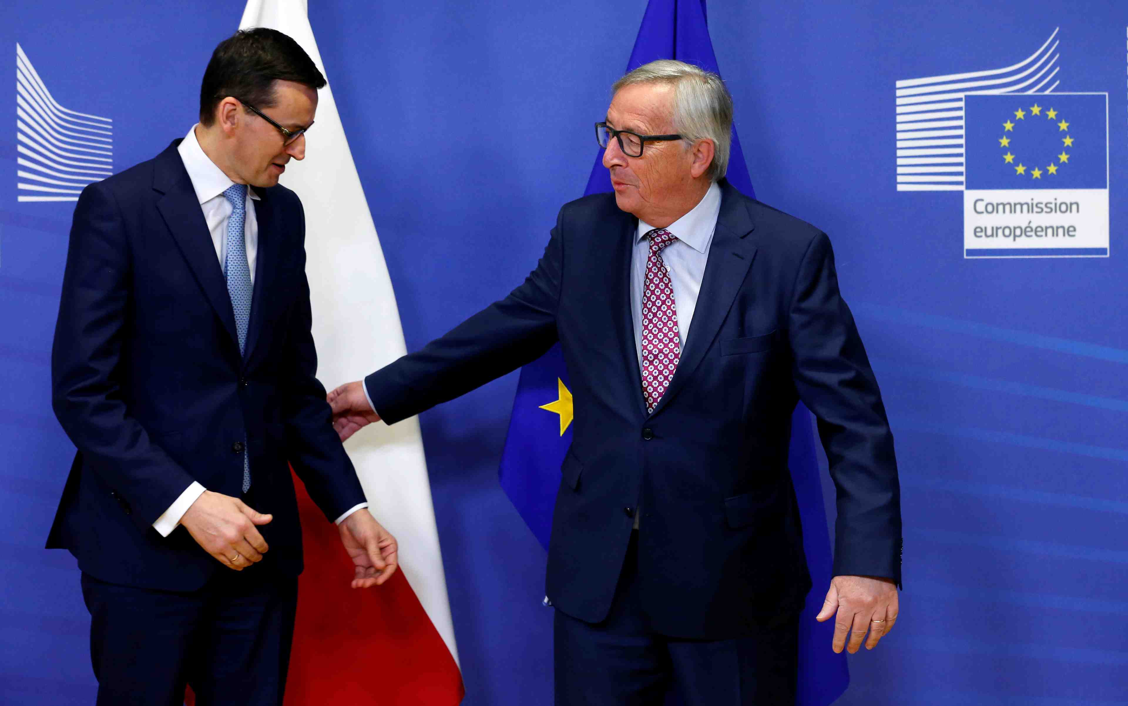 L'ue n'est pas en guerre contre varsovie, tempere juncker
