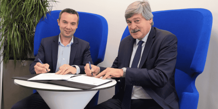 F. Salles (French Tech Med) et P. Chauvois (BPS) lors de la signature d'une convention de partenariat, le 18 avril, à Sud Innovation