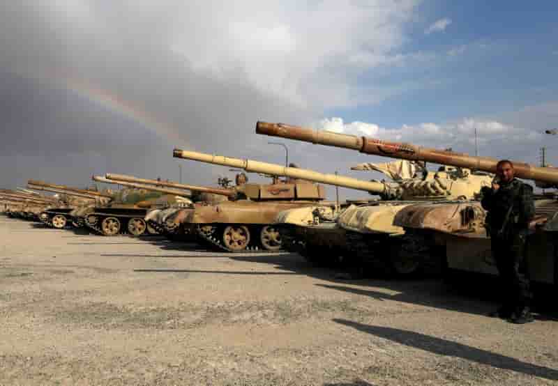 L'armee syrienne bombarde une enclave de l'ei au sud de damas