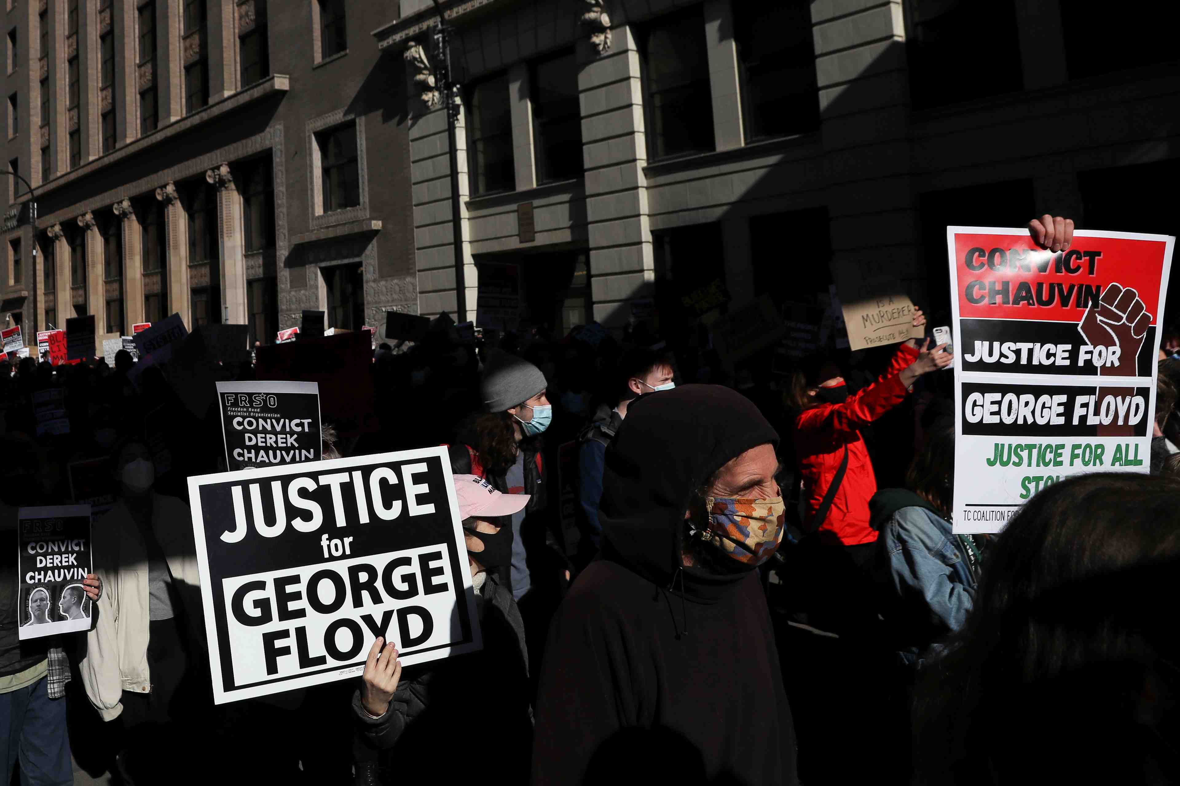 Usa: l'ouverture du proces sur la mort de george floyd repoussee