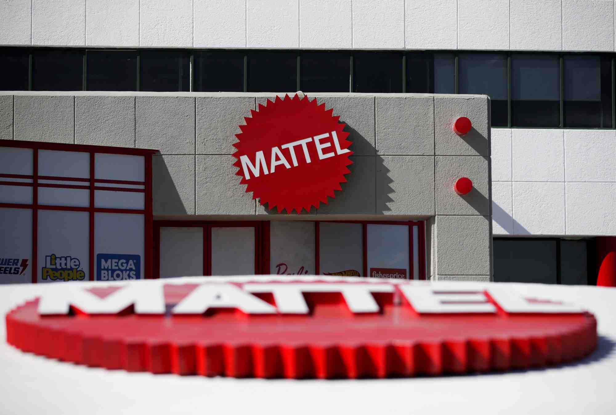 Le logo de la societe mattel a l'usine de montoi, au mexique