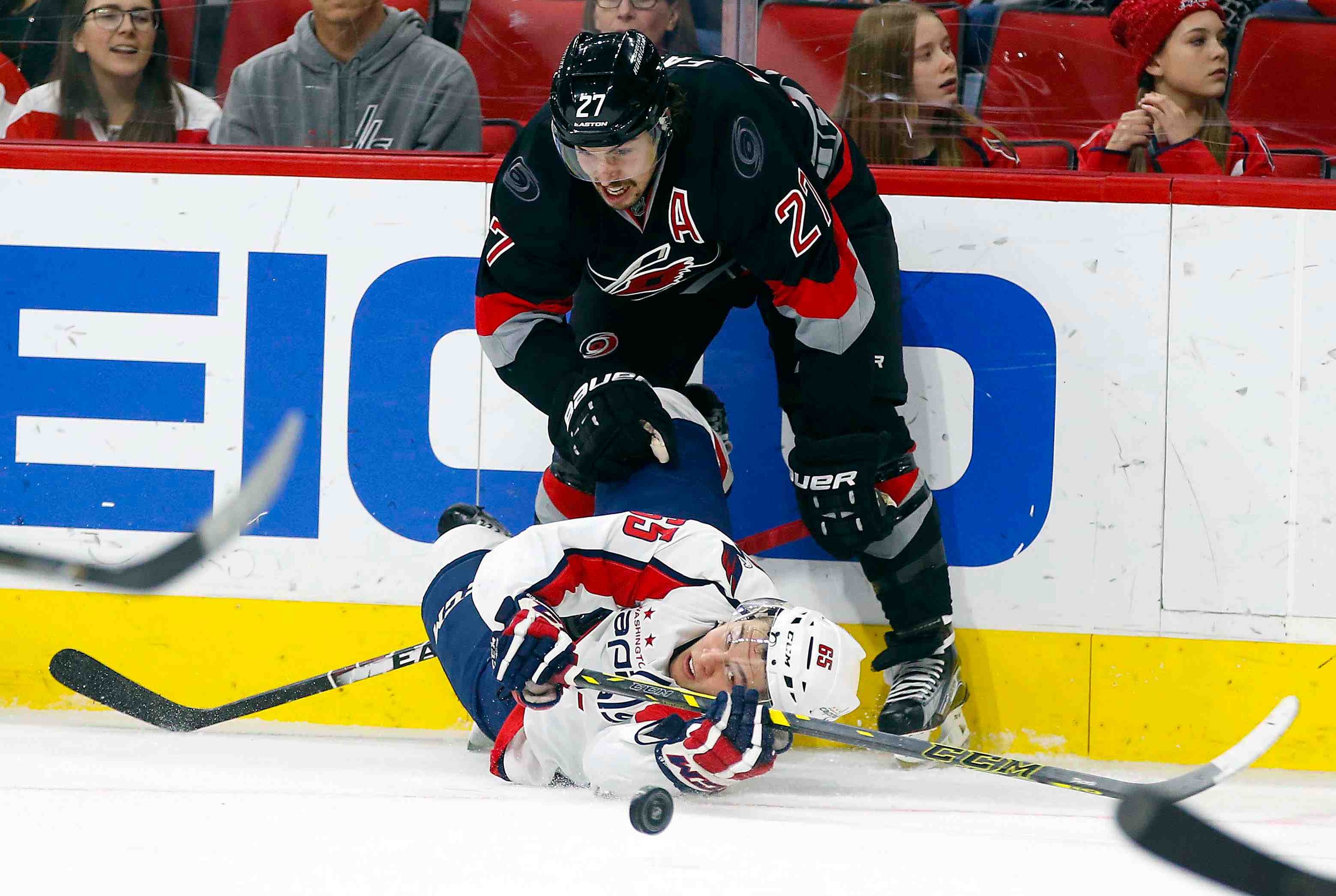 Dallas victorieux, carolina stoppe la serie de washington