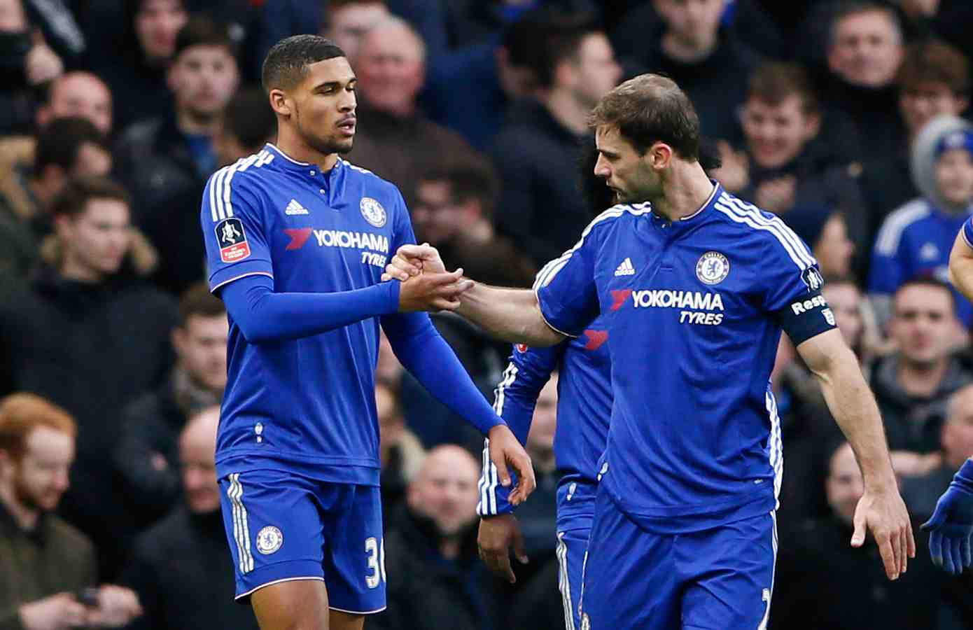 Chelsea assure, tottenham accroche un replay