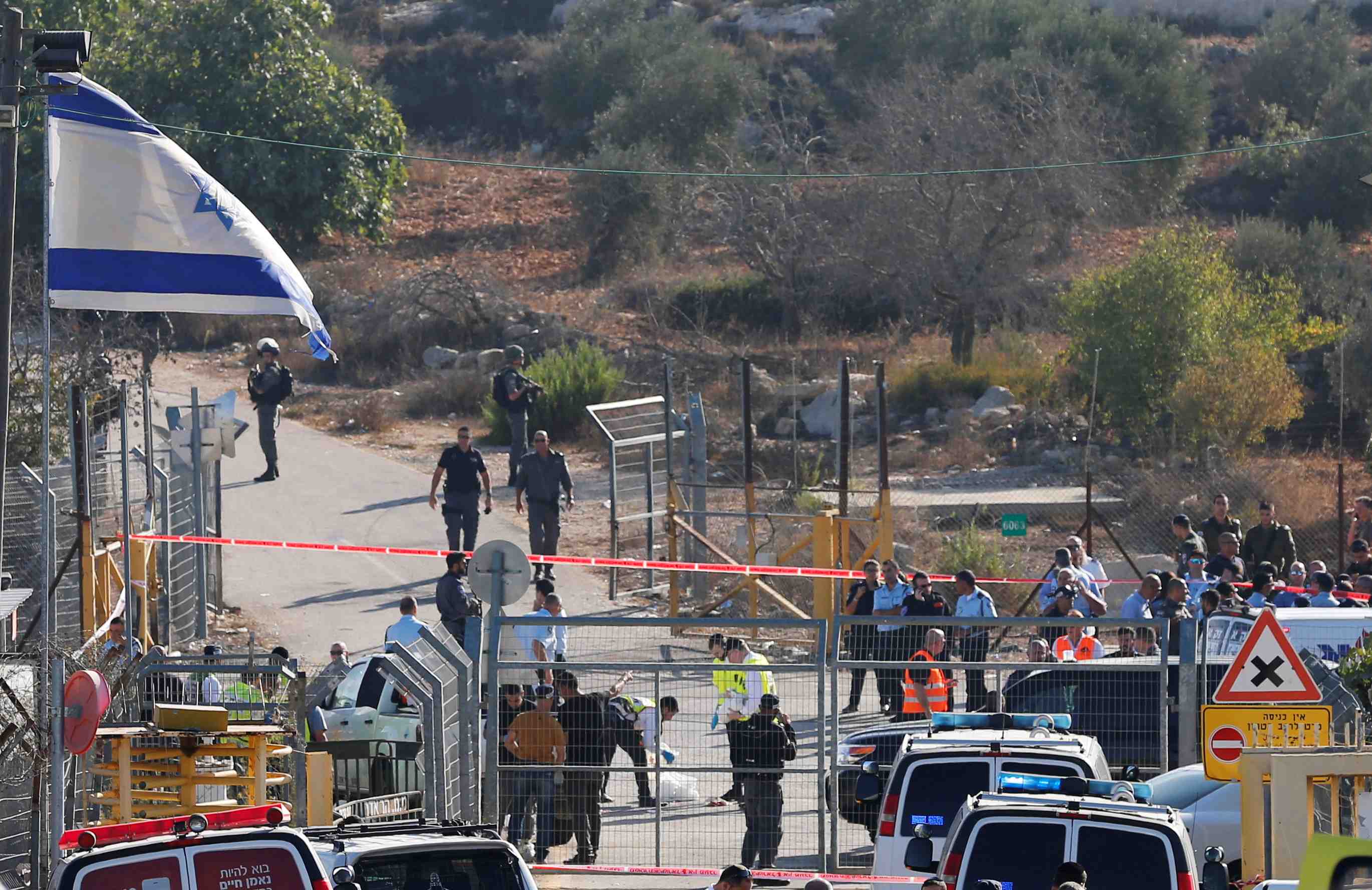 Un palestinien abat trois israeliens dans une colonie de cisjordanie
