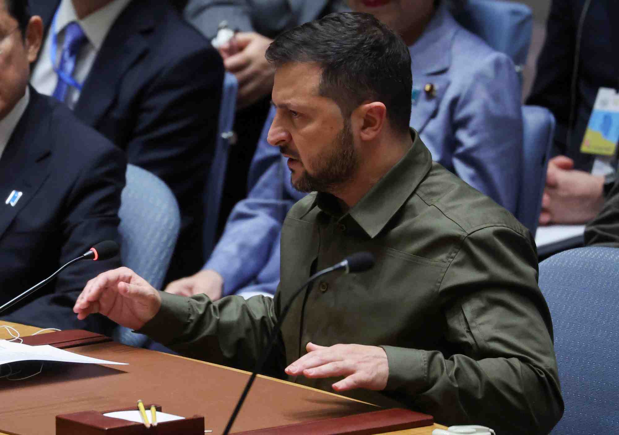 Le president ukrainien volodimir zelensky s'adressant au conseil de securite des nations unies