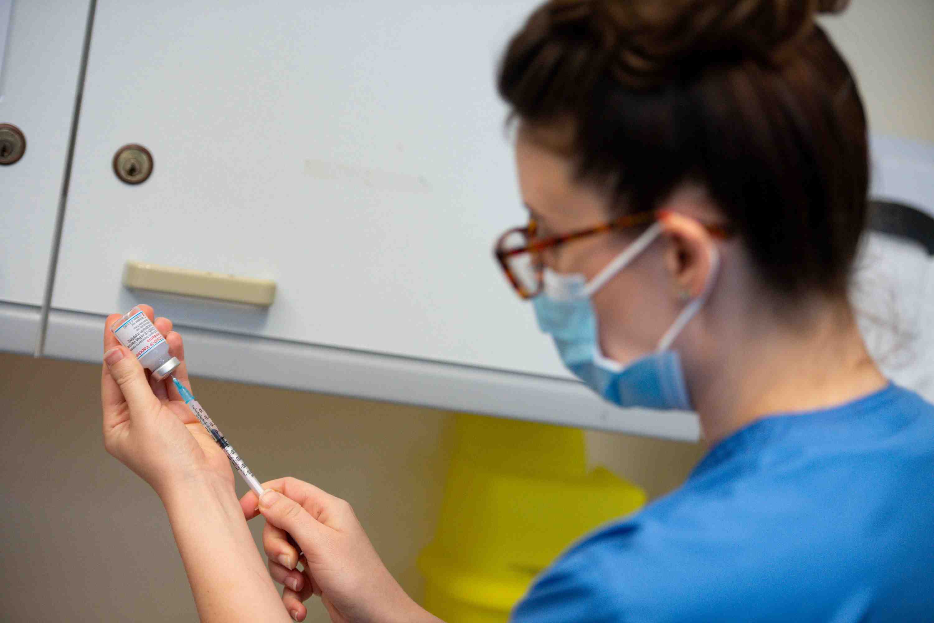 Coronavirus: les britanniques plus de 50 ans se verront offrir une troisieme injection de vaccin a l'automne, selon the times