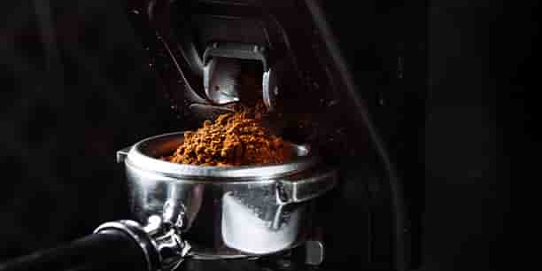 Les meilleures machines à café broyeurs de grains en 2023
