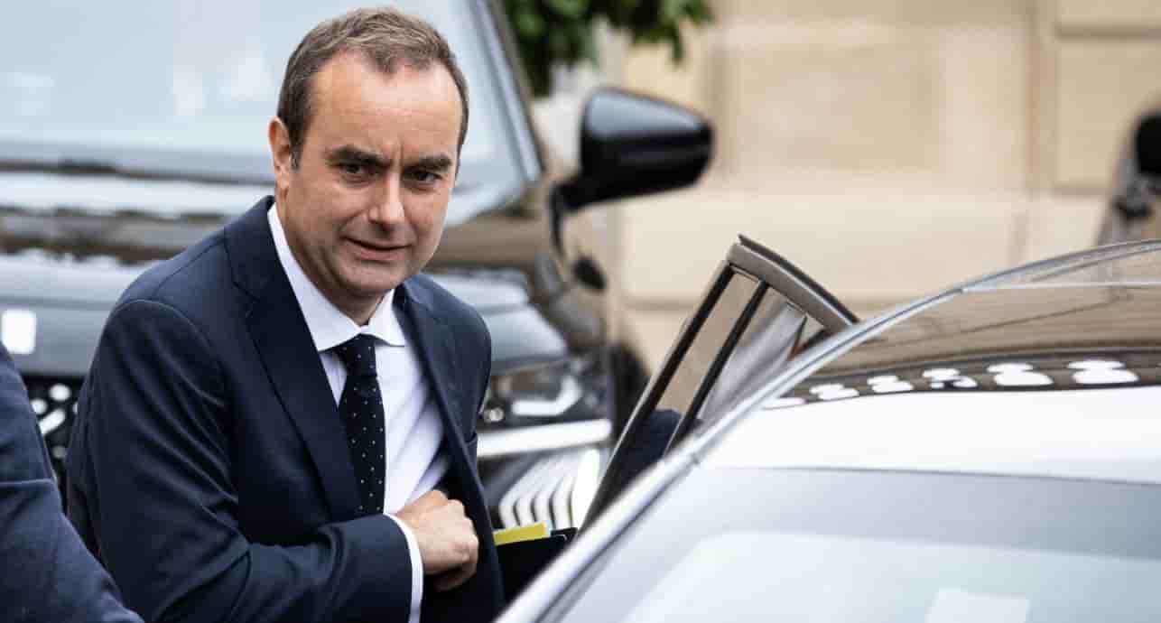 Sébastien Lecornu est un homme de confiance d'Emmanuel Macron venu de la droite.