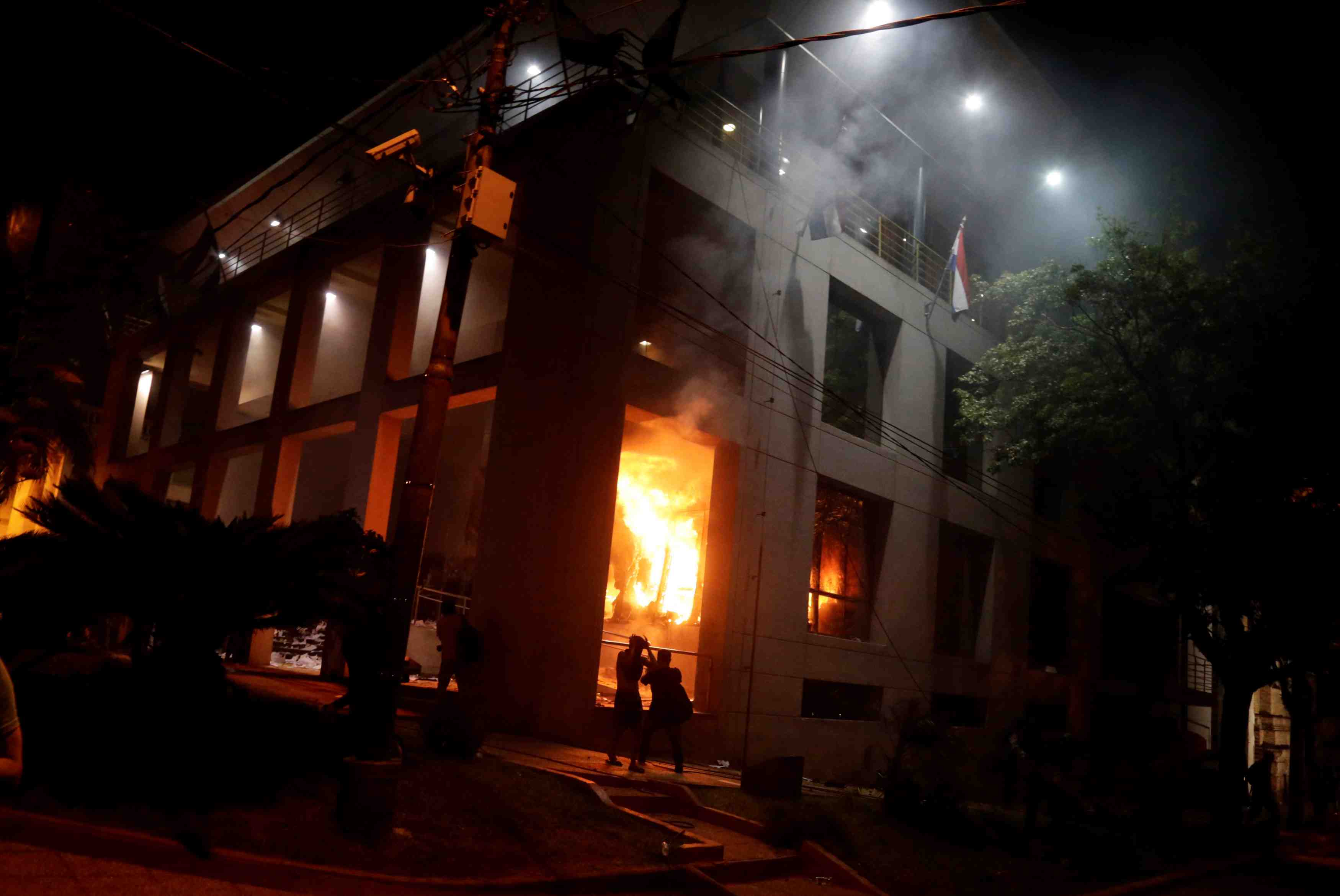 Paraguay: prise d'assaut du parlement