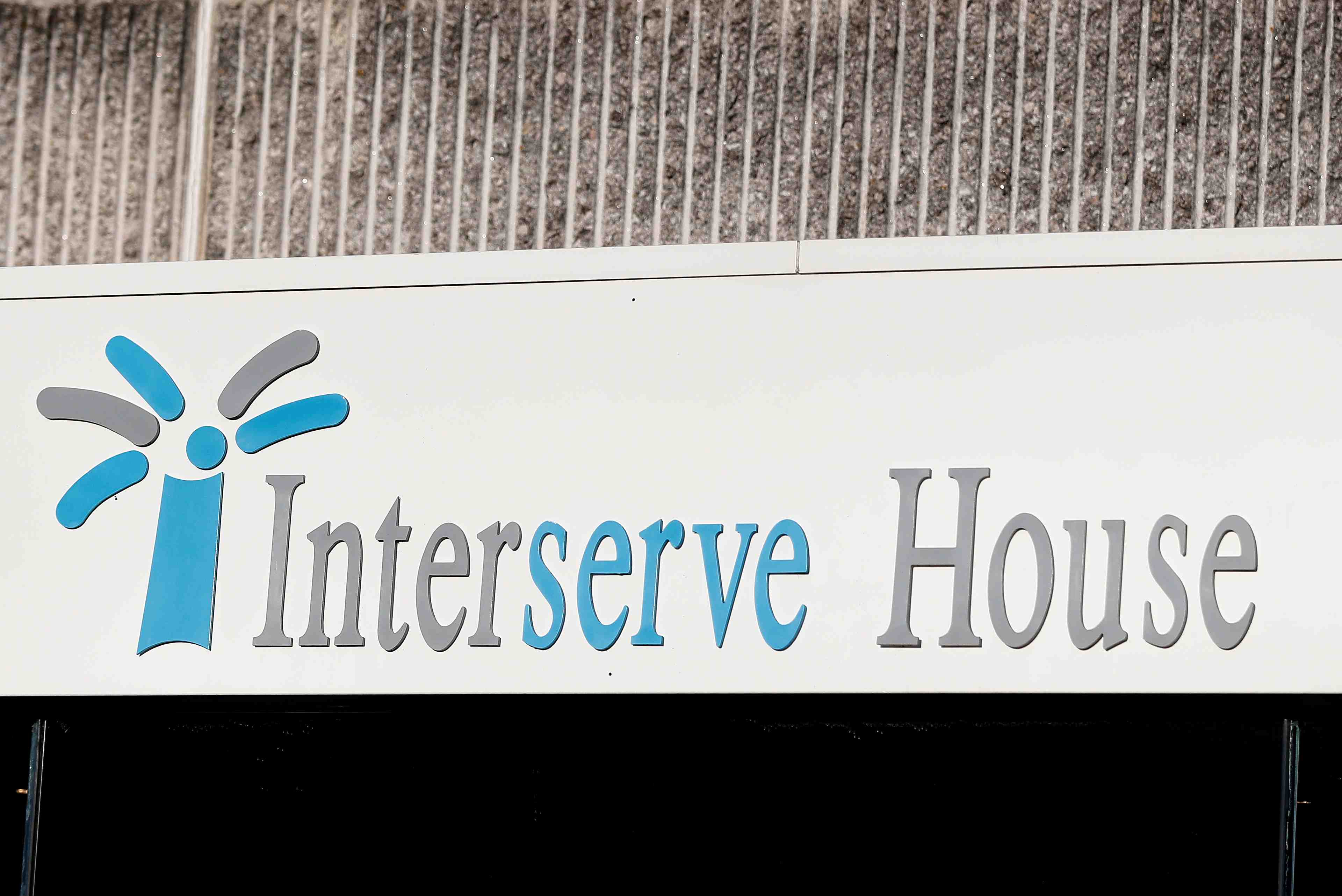 Au royaume-uni, le groupe de btp interserve dement etre dans la tourmente