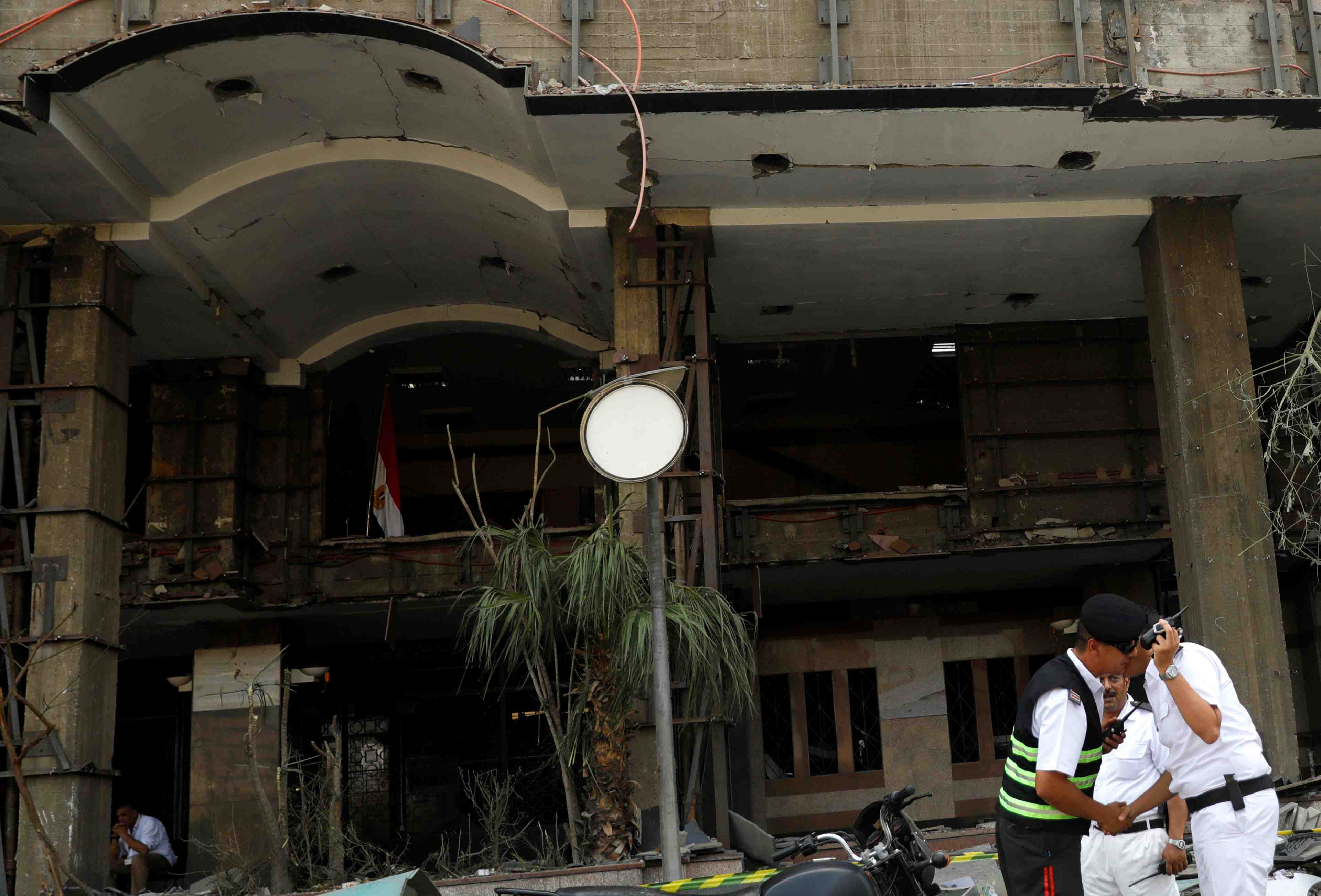 Vingt morts dans une explosion devant un hopital au caire