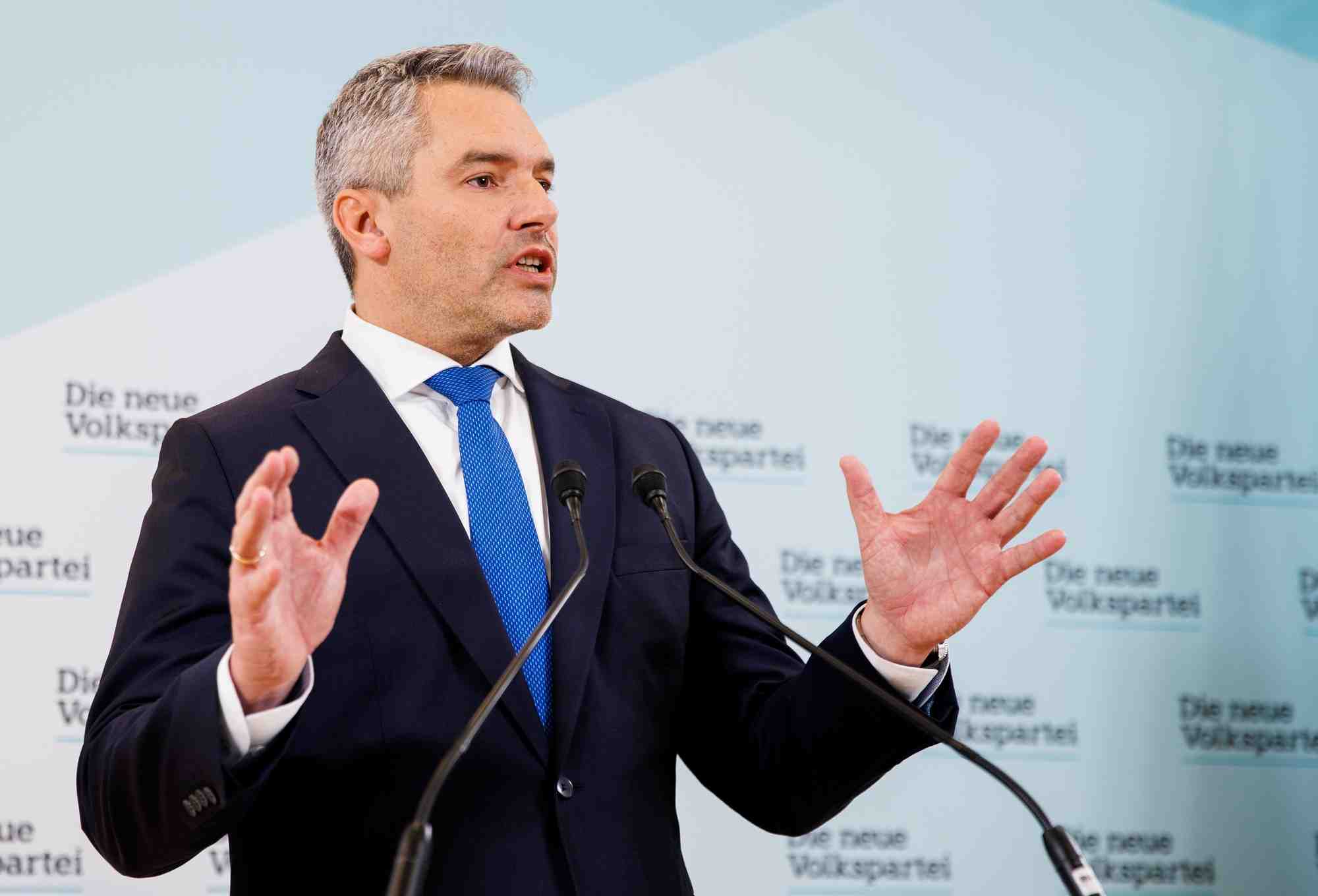 Autriche: le conservateur karl nehammer, ministre de l'interieur, designe comme prochain chancelier