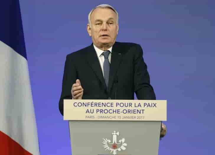 Ayrault qualifie de "confuse " la position americaine sur le proche-orient