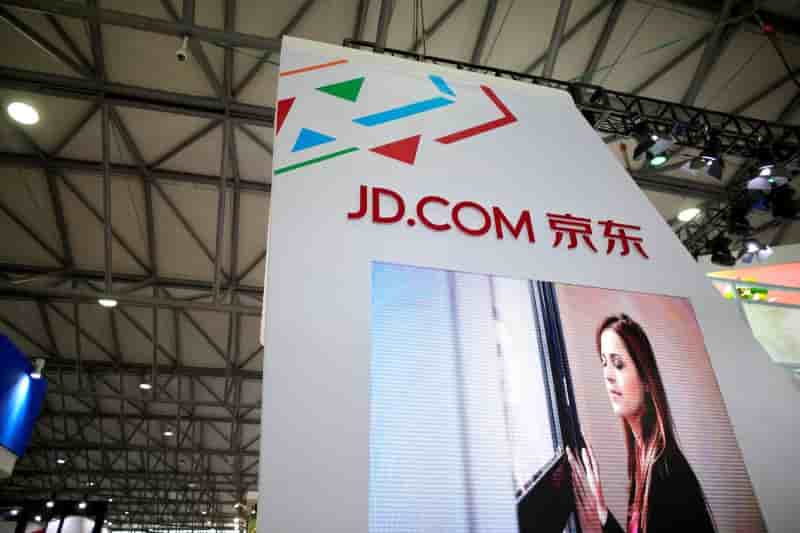 Le chinois jd.com investit 397 millions de dollars dans farfetch